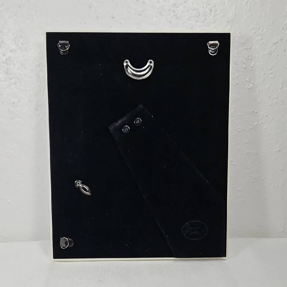 Elegant Black and White Plastic Picture Frame